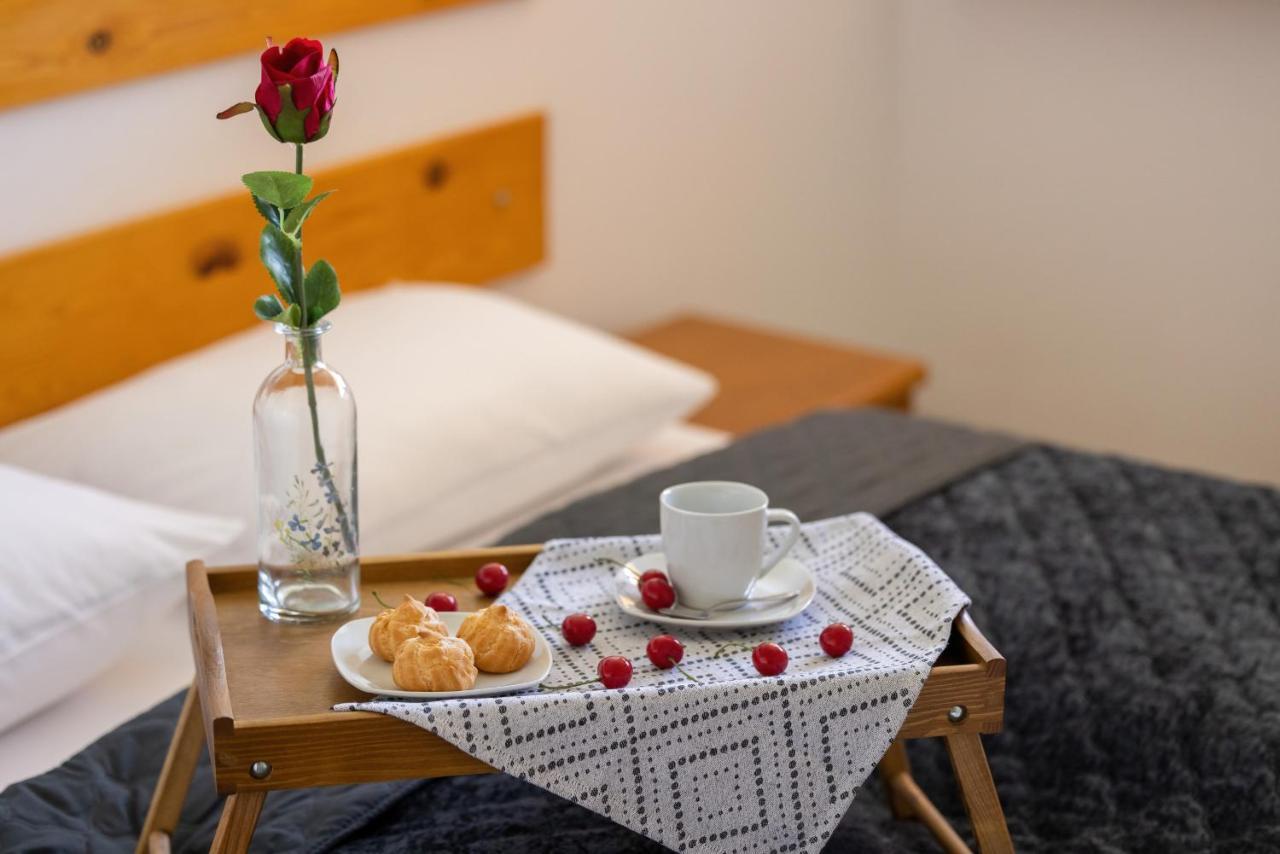 Apartamenty Wisniowy Sad By Noclegi Renters Колобжег Экстерьер фото